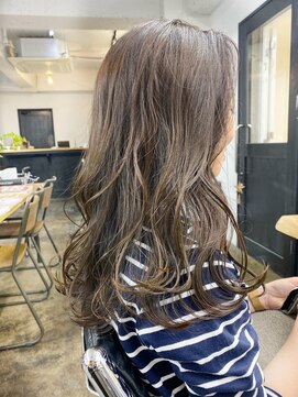 アクトゥス(AEQUITAS) カーキベージュハイライトロブ【池袋/20代/30代/40代】