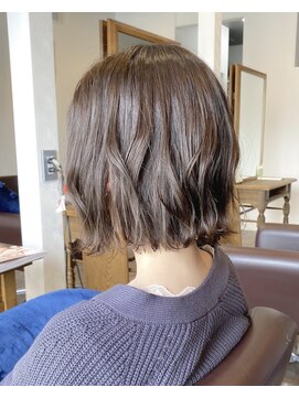 リム(Limb) 【Limb】切りっぱなしボブ ミルクティー