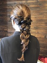 ミックスカール(Mixcurl) 結婚式三つ編みダウンスタイル