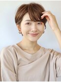 マニッシュシュー／前髪あり耳掛けショート／表参道／30代40代