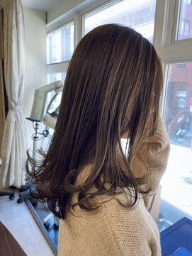 ヴィサージュエーデル(VISAGE edel) オリーブグレージュ　韓国ヘア　モテ髪レイヤー