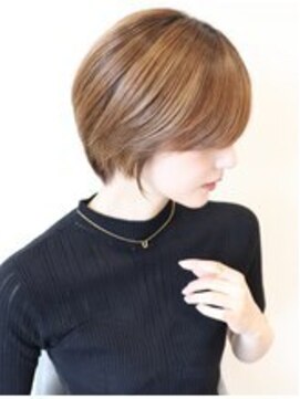 アイ(I.) 【 I. 】30代からの襟足すっきり前下がりショートボブ 川口