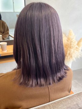 ミュラ(mulah) 透明感ブリーチラベンダーカラー＊切りっぱなしミディアムボブ