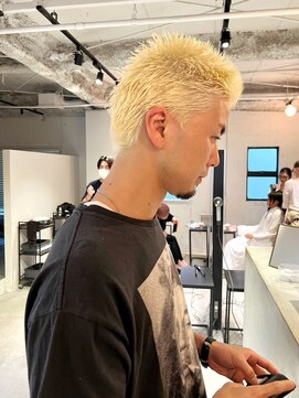 ルーム(Loom.) メンズ抜きっぱなしブロンドスパイキーショート