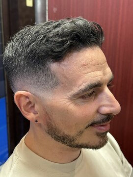 トレックスバーバー(TREX barber) フェード