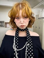 トナリ(tonari) ブリーチなしでイエローカラー×レイヤーボブ
