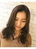 カーキアッシュカラー
