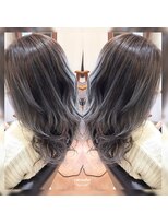 カルフール 草加本店(Carrefour) プラチナシルバー