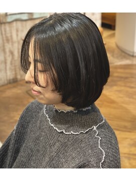 フルール(fleur) 小顔補正立体カット 黒髮マッシュ