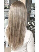 トリニティ(trinity)&nbsp;透明感アルティストカラー・グレージュ【豊見城トリニティ】