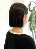 動いてもシルエットが崩れない◎綺麗におさまるぷつっとボブ