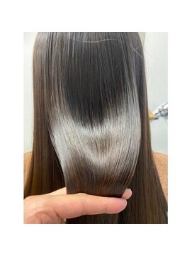 カタチヤマガタ(katachi yamagata) 艶髪ストレート