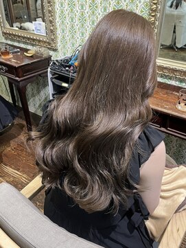 ロチカバイドールヘアー 心斎橋(Rotika by Doll hair) ツヤ感たっぷり◎やわらかオリーブグレージュカラー