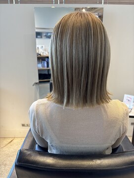 ヘアーエスクールシーユー 枚方T-SITE店(hair S.COEUR×Cu) ハイトーンカラー