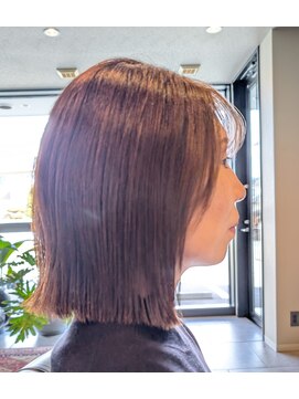 メゾン アヴァロ(Maison Avallo) 切りっぱなしのロブヘア