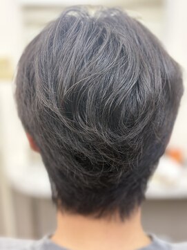 ビューティーサロンじゅん センターパートスタイル