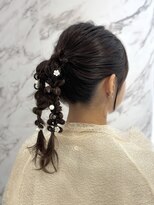 エクララ(eclala)&nbsp;ツイン編みおろし お呼ばれヘア 結婚式 二次会