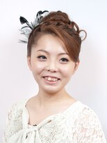 美容室 マキ&nbsp;編み込みを入れたエレガントなアップスタイル