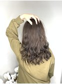 カーキベージュ