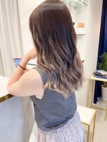 レトン 銀座(leton)&nbsp;フレンチガーリー/オン眉ショート/バレイヤージュ/くすみブルー