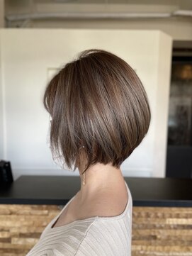 ヴァン カウンシル 王子(VAN COUNCIL) 脱白髪染めハイライト