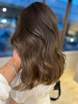 メリー オオサカ(Merly Osaka) 大人オシャレを引き立たせるカラー_オリーブブラウン_