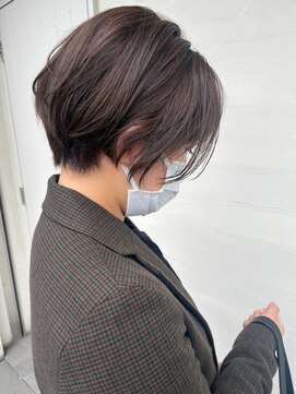 リィリ バイ ロダット 横浜(rili by LODAT) 大人可愛い20代30代前下がり丸みショート【rili横浜】