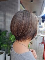 ルナ 大船店(LUNA)&nbsp;白髪ぼかしハイライト×ショートボブ