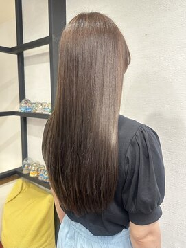 インビテーション(invitation) 艶ロング・ミルクティーベージュ・髪質改善・サブリミック