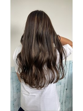 フェイバリットビューティシャルム(Favorite Beauty Charme) ブリーチハイライトカラー×明るめベージュカラー×上大岡駅近く