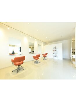 《上質空間で理想をカタチに》丁寧な接客と高い技術力で、大人女性の魅力を引き出す上品なstyleをご提案◇