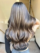 ヨロ 渋谷(YOLO)&nbsp;韓国ヘアーハッシュカットレイヤーカットハイライトカラー