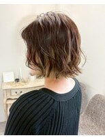 ロッカ(ROCCA)&nbsp;似合わせカットインナーカラー×外ハネボブ