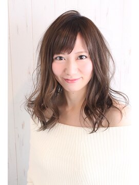 サーカス(Sircus) ☆アッシュベージュのフェザーセミディー☆