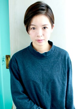 バース(BIRTH) 天神【BIRTH】耳かけエッジショート