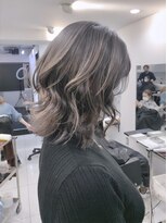 ステアケース 武蔵小杉店(stair:case)&nbsp;グレージュバレイヤージュ白髪ぼかしレイヤーカット