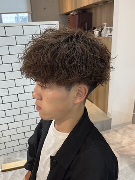 シャイン 大宮(SHINE) メンズカット/パーマ/ヘッドスパ/ブリーチ/眉毛/韓国/大宮/Men's