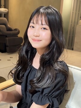 ティア(Tia.) （韓国ヘア/キッズカット/小学生/前髪/サイドバング/小顔）