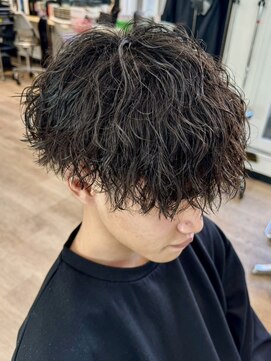 ウェイビーエフティフィフス 横浜西口(WAVEY ft.fifth) ツイストスパイラルパーマツイストパーマメンズマッシュウルフ