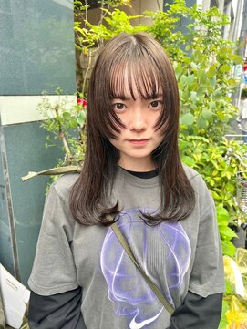 リール(rire) デザインカラーレイヤーカットウェットヘア夏オリーブベージュ