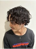 センターパート無造作ニュアンスツーブロックパーマ