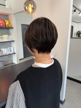 ログ(LOG) 耳掛け愛されショート前髪あり20代30代40代大人可愛い