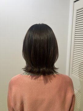 アドラーブル 万代店 (adorable) 大人可愛い切りっなしし形レイヤーカットモカブラウン