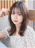 ふんわりミディアムレイヤー＆透明感カラー