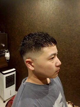 アールイー(Re) クロップフェードスタイル