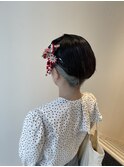 タイトなローシニヨン