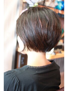 オーバーキャプテンネイキッド(OVER CAPTAIN NAKED) 大人の魅力＊前下がりシルエット艶ボブ