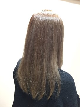 ヘアメイク アース ユーカリが丘店(HAIR & MAKE EARTH) プラチナアッシュ