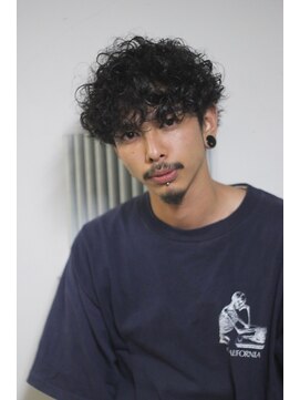 ブークル(boucle) 普通のショートに飽きた方へ！ハードカーリーパーマ！