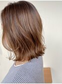 柔らかミディ くびれミディアム 透明感ベージュ